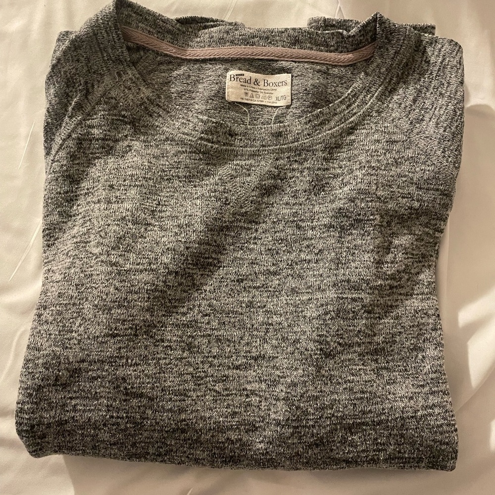 Men's Gray Sweater bread & boxers men’s XL long sleeve t shirt gray textured